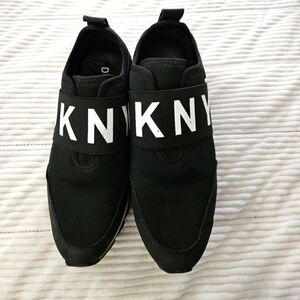 DKNY Women's Black Slip-On Sneakers Size 8